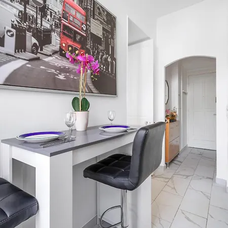 Beau Site - Welkeys Apartman