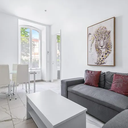 Beau Site - Welkeys Apartman *